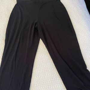 J Jill stretch cropped pants in black size small